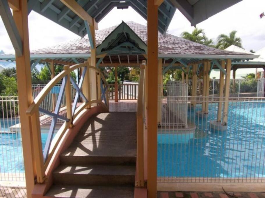 Appartement Ker-Eol Residence Canouan Sainte-Anne Avec Piscine Extérieur photo