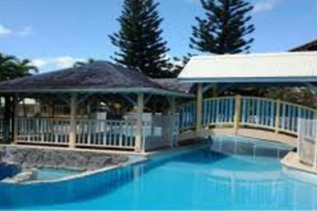 Appartement Ker-Eol Residence Canouan Sainte-Anne Avec Piscine Extérieur photo